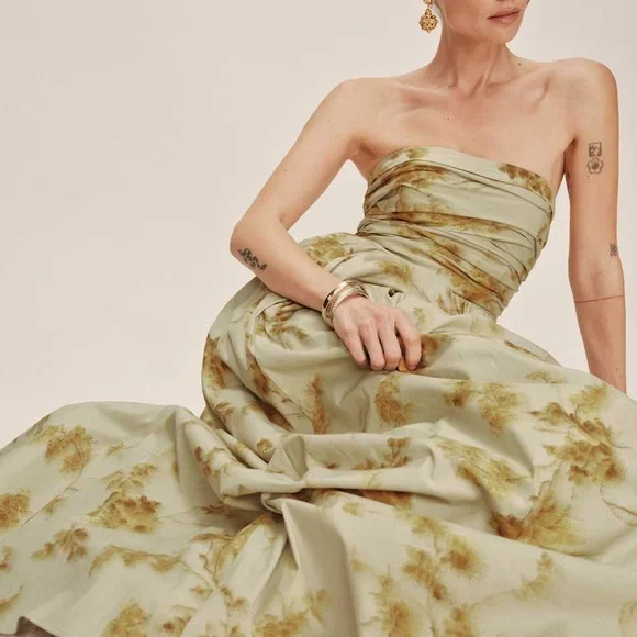 Reformation Kastoria Dress - Golden Hour - Picture 2 of 7